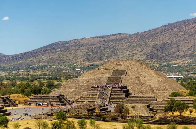 Mexico City si&ecirc;u đ&ocirc; thị s&ocirc;i động b&ecirc;n những gi&aacute; trị xưa cũ 12