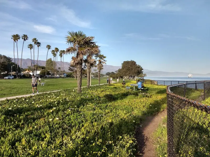 Một ng&agrave;y kh&aacute;m ph&aacute; th&agrave;nh phố Santa Barbara c&oacute; g&igrave; th&uacute; vị 5