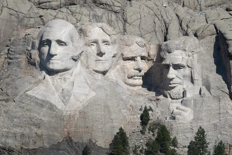N&uacute;i Rushmore: C&ocirc;ng tr&igrave;nh đi&ecirc;u khắc ch&acirc;n dung 4 tổng thống vĩ đại của Mỹ 3