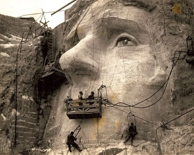 N&uacute;i Rushmore: C&ocirc;ng tr&igrave;nh đi&ecirc;u khắc ch&acirc;n dung 4 tổng thống vĩ đại của Mỹ 13