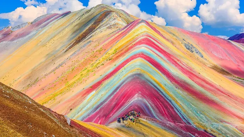 Núi Vinicunca kỳ quan địa chất bảy màu ở Peru 2