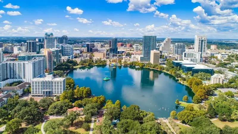 Orlando, nơi đ&ocirc; th&agrave;nh nhộn nhịp h&ograve;a c&ugrave;ng thi&ecirc;n nhi&ecirc;n trong vắt 2