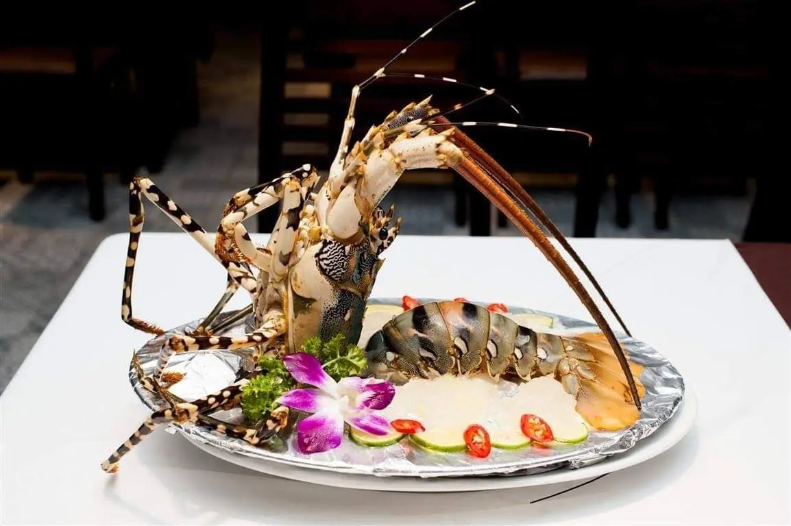 Điểm danh 11 Qu&aacute;n ngon C&ocirc;n Đảo chiếm trọn tr&aacute;i tim t&iacute;n đồ ăn uống 9