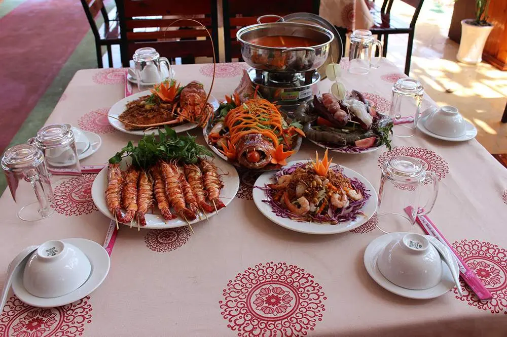 Nh&agrave; h&agrave;ng C&aacute;nh Buồm C&ocirc;n Đảo, địa điểm ho&agrave;n hảo để thưởng thức hải sản 5