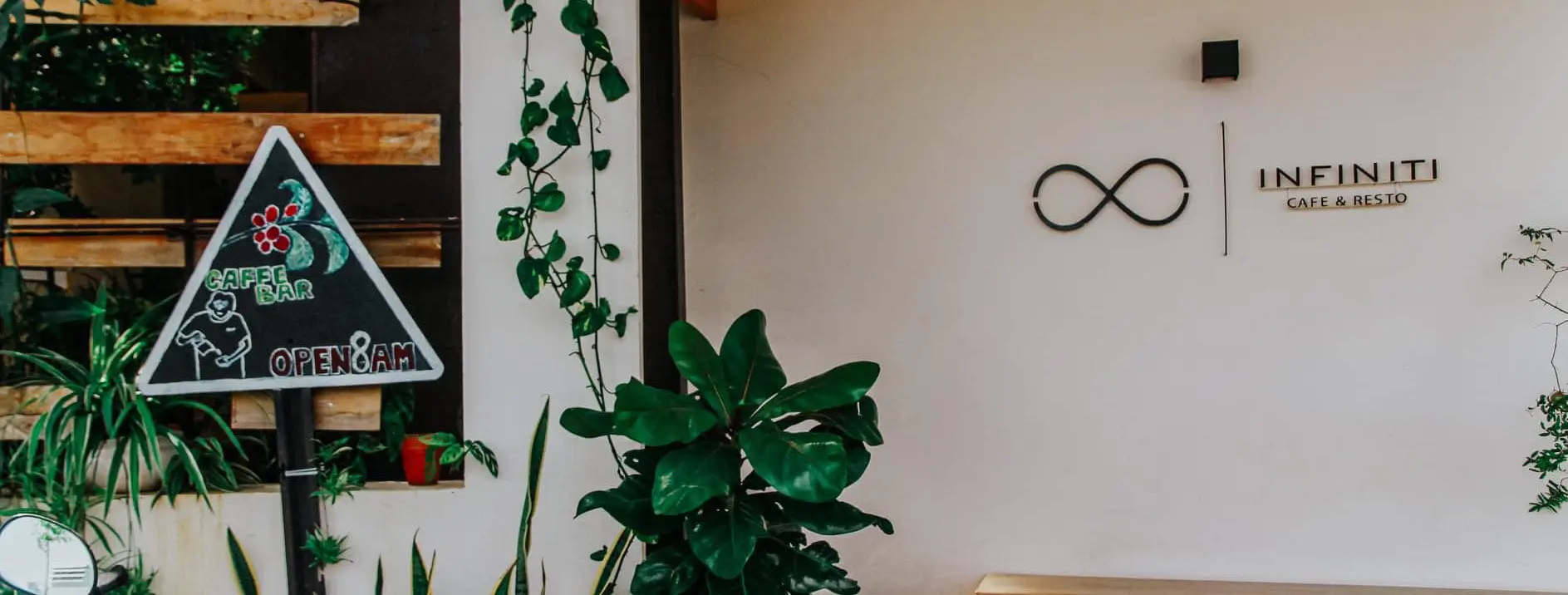Ghé Infiniti Cafe Restro Côn Đảo tận hưởng không gian sân vườn tuyệt đẹp