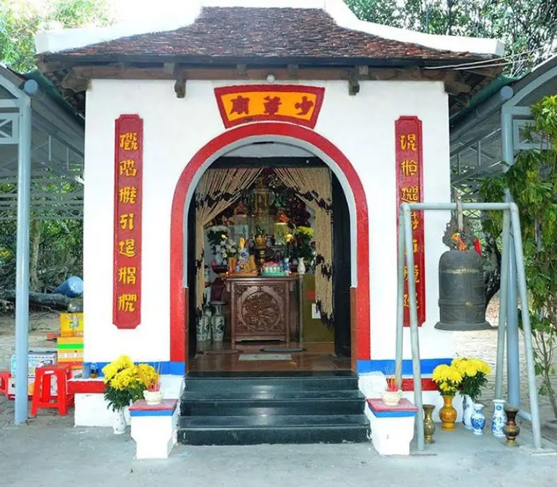C&ocirc;n Đảo c&oacute; g&igrave; chơi? Kh&aacute;m ph&aacute; 23 điểm đến th&uacute; vị của đảo ngọc 19
