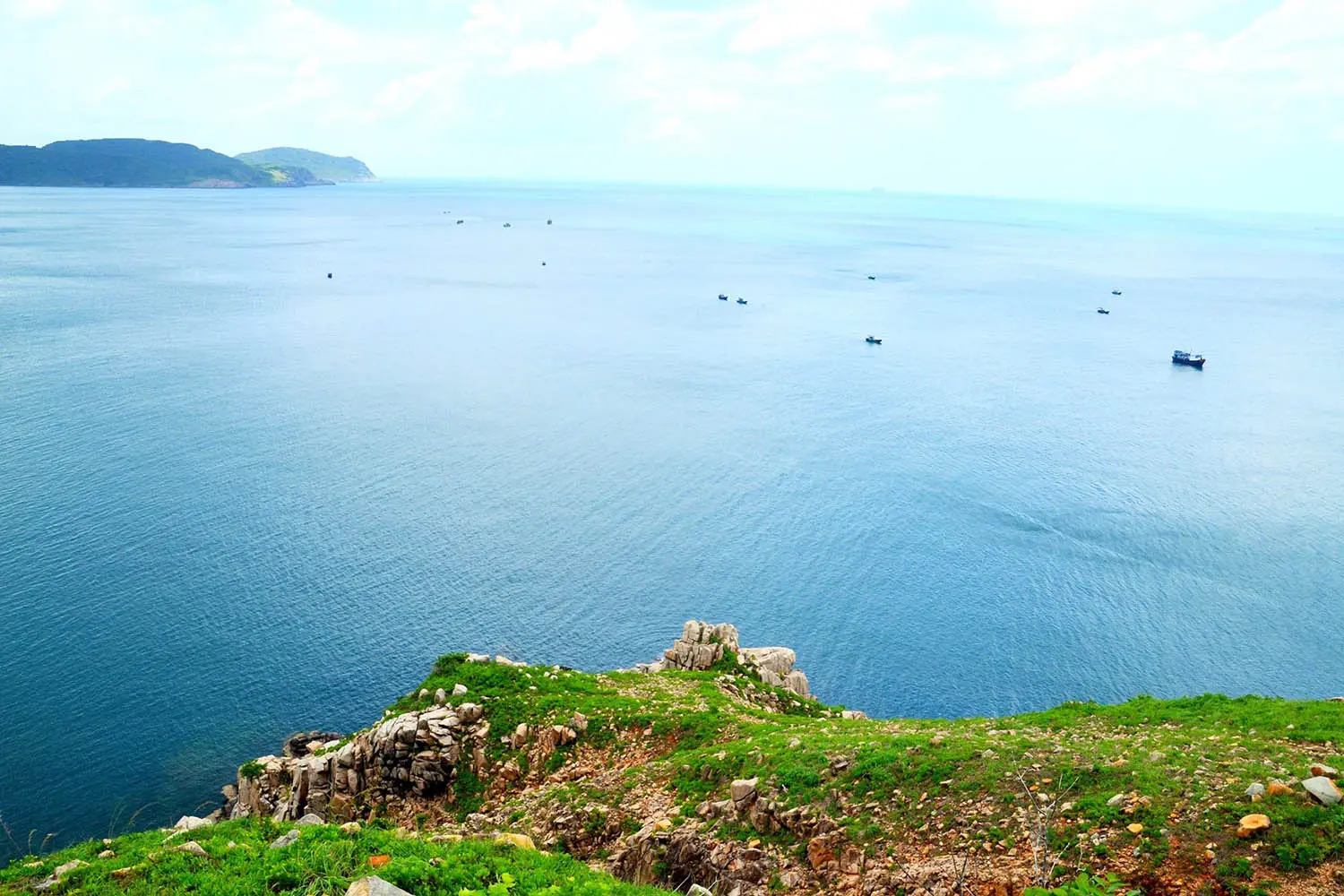 Ngắm nh&igrave;n n&eacute;t hoang sơ C&ocirc;n Đảo qua h&agrave;nh tr&igrave;nh của c&ocirc; n&agrave;ng 8x 10