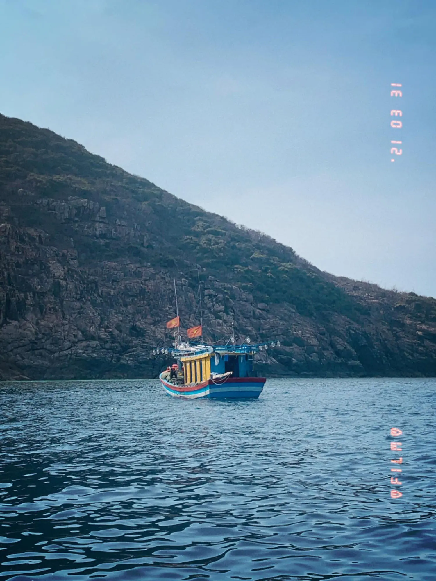 Theo ch&acirc;n Helly Tống review C&ocirc;n Đảo thật thơ 10