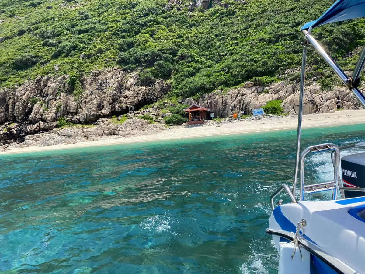 Lịch tr&igrave;nh kh&aacute;m ph&aacute; h&ograve;n Bảy Cạnh h&ograve;n Cau với vẻ đẹp thi&ecirc;n nhi&ecirc;n hoang sơ 5