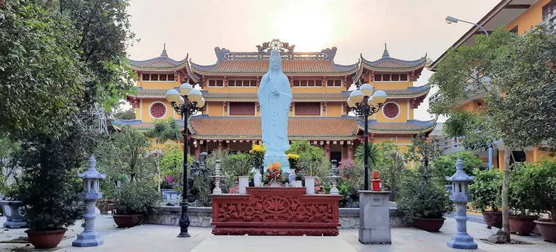 Ch&ugrave;a Phổ Đ&agrave; Đ&agrave; Nẵng, kh&ocirc;ng gian Phật gi&aacute;o mang đậm sắc m&agrave;u y&ecirc;n b&igrave;nh 3