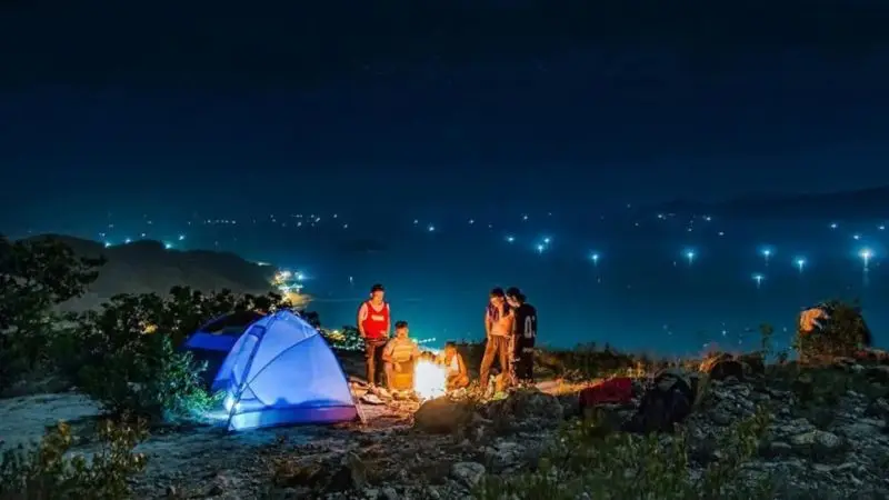 Ghềnh B&agrave;ng, thi&ecirc;n đường của những khối đ&aacute; kỳ vĩ &ocirc;m trọn cảnh biển 6