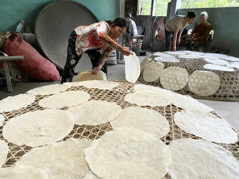 Kh&aacute;m ph&aacute; L&agrave;ng b&aacute;nh tr&aacute;ng T&uacute;y Loan với lịch sử hơn 500 năm 4