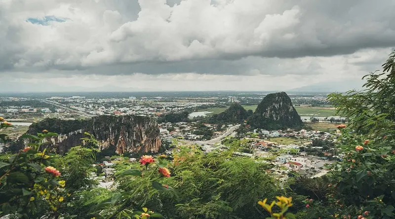 Kỳ quan Ngũ H&agrave;nh Sơn, tuyệt t&aacute;c thi&ecirc;n nhi&ecirc;n xứ Đ&agrave; Th&agrave;nh 2