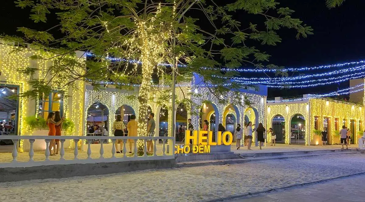 Oanh tạc chợ đ&ecirc;m Helio Đ&agrave; Nẵng - Tổ hợp mua sắm, ẩm thực về đ&ecirc;m lớn nhất Đ&agrave; Nẵng 18