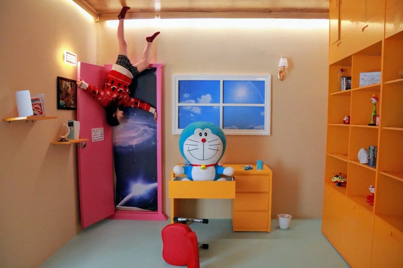 Quẩy banh n&oacute;c tại nh&agrave; đảo ngược, Upside down World Đ&agrave; Nẵng 5