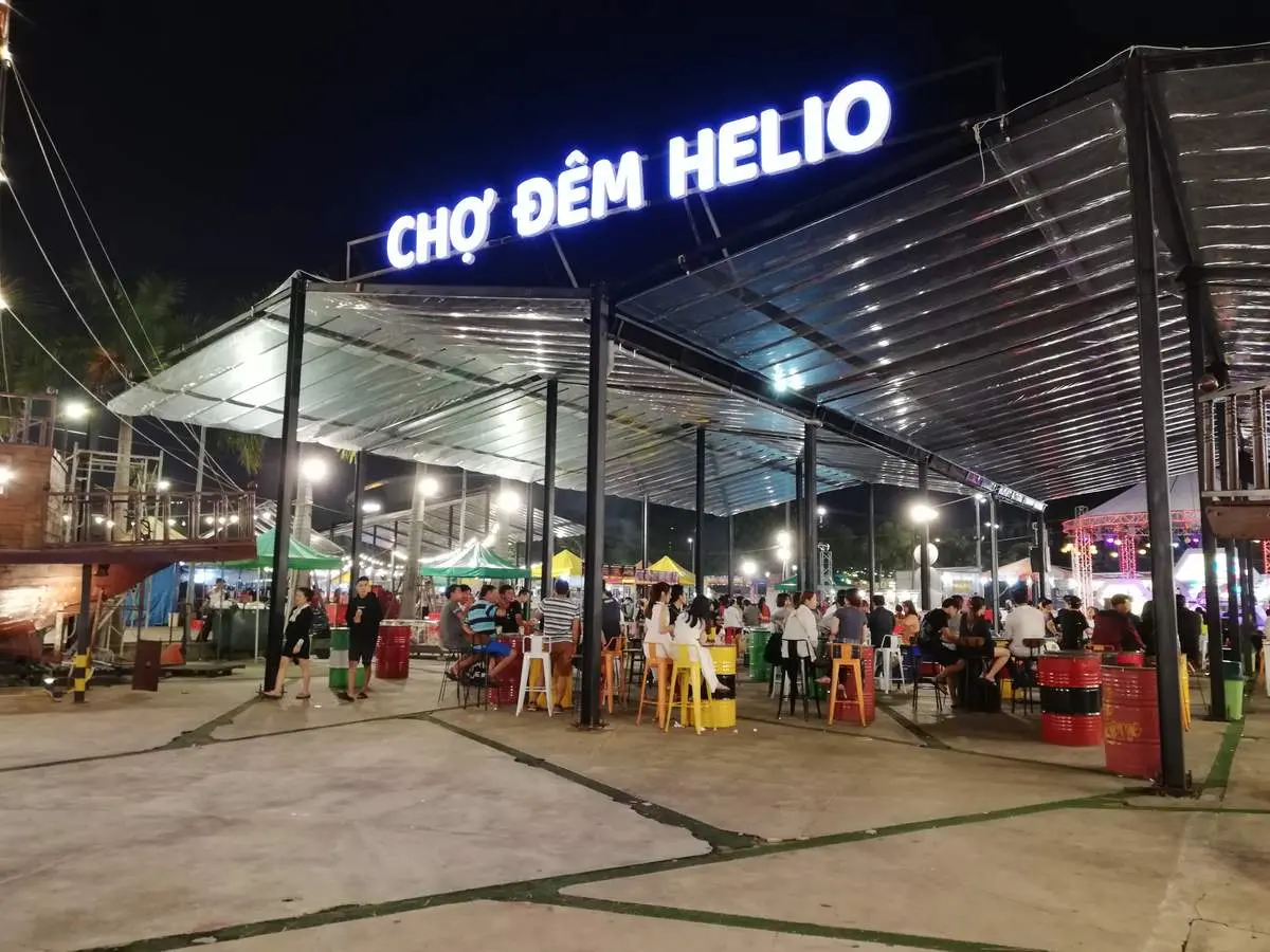 Quẩy hết m&igrave;nh tại 5 khu chợ đ&ecirc;m Đ&agrave; Nẵng nhộn nhịp kh&ocirc;ng bao giờ ngủ 4