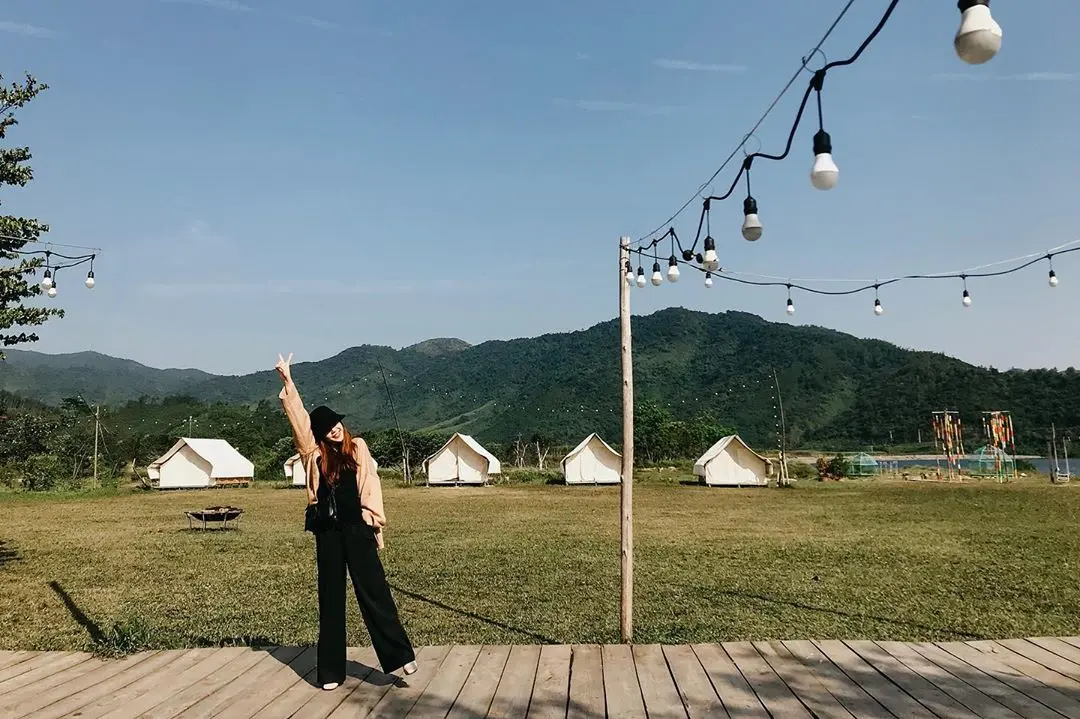 Set k&egrave;o c&ugrave;ng hội bạn th&acirc;n tại khu cắm trại s&ocirc;ng Y&ecirc;n Retreat Đ&agrave; Nẵng 4