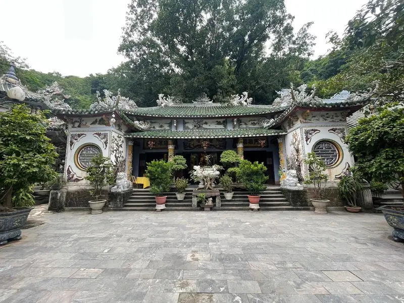 Thăm ch&ugrave;a Linh Ứng Ngũ H&agrave;nh Sơn cổ nhất &ldquo;Tam Linh Ứng Tự&rdquo; 9