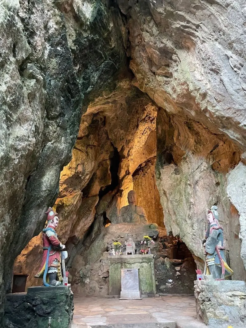Thăm ch&ugrave;a Linh Ứng Ngũ H&agrave;nh Sơn cổ nhất &ldquo;Tam Linh Ứng Tự&rdquo; 10