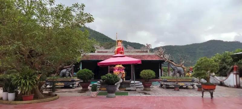 Vãn cảnh ngôi chùa Không Tên cổ kính linh thiêng tại Đà Nẵng 2