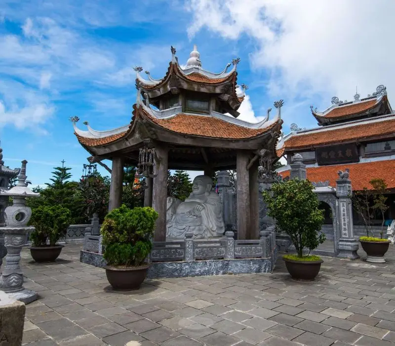 Đền Bà Chúa Thượng Ngàn chốn linh thiêng trên đỉnh núi Chúa