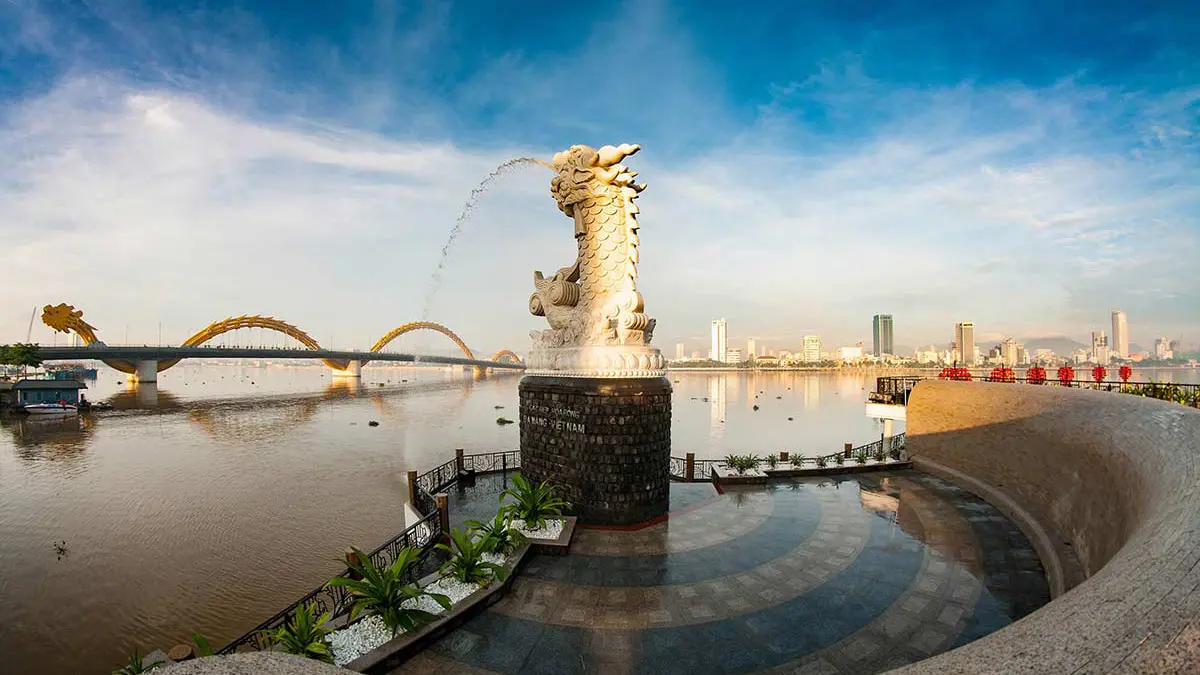 Tượng cá chép hóa Rồng Đà Nẵng - Biểu tượng của khao khát phồn vinh