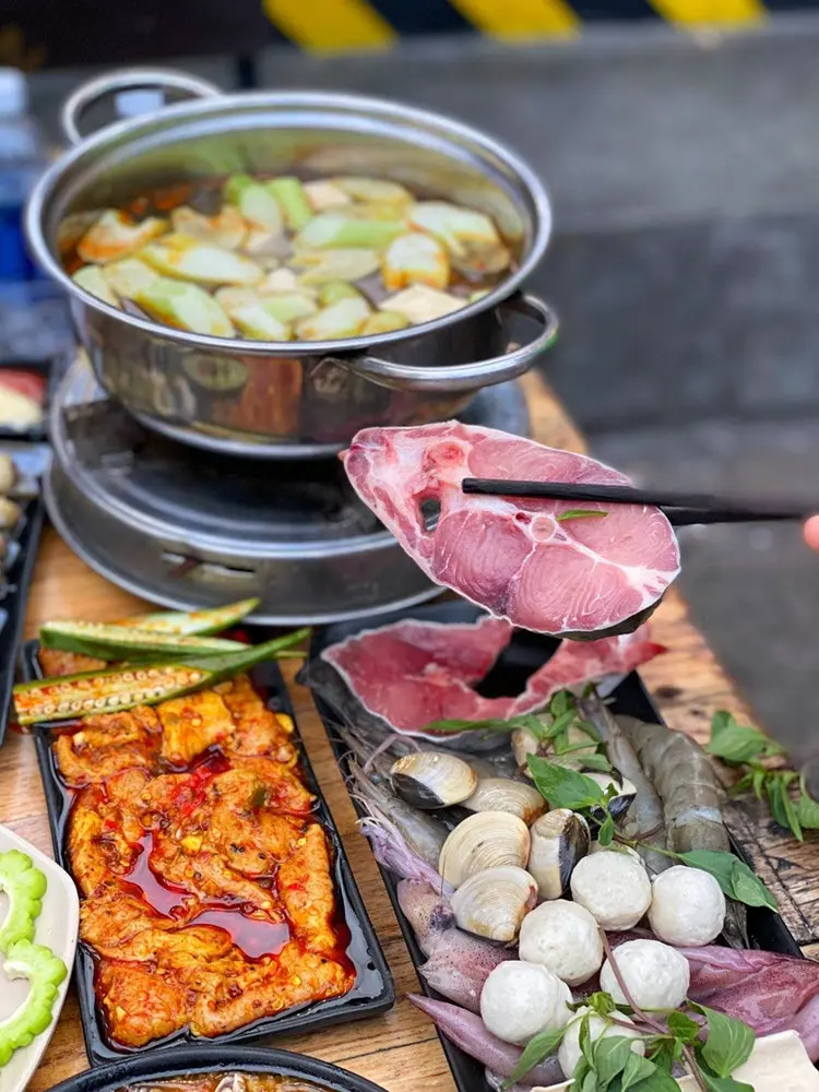 7 qu&aacute;n lẩu hải sản Đ&agrave; Nẵng b&igrave;nh d&acirc;n m&agrave; chất lượng 6
