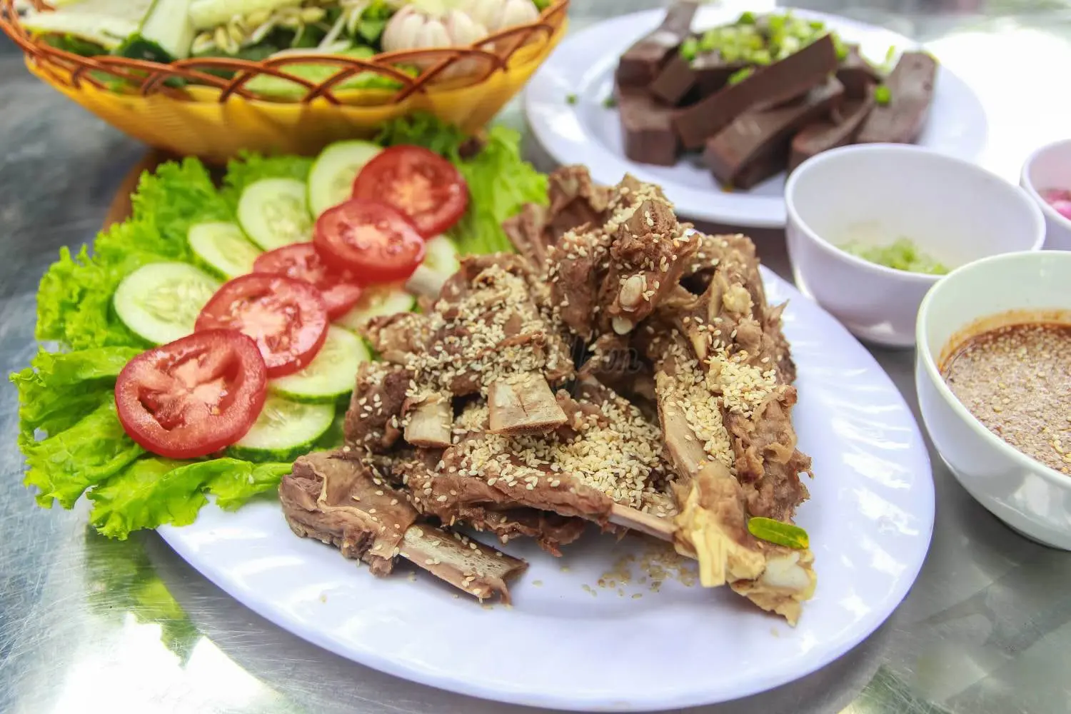 B&ecirc; thui L&atilde;o Hạc Đ&agrave; Nẵng - B&ecirc; thui dai gi&ograve;n, thơm ngon tại Đ&agrave; Nẵng 7