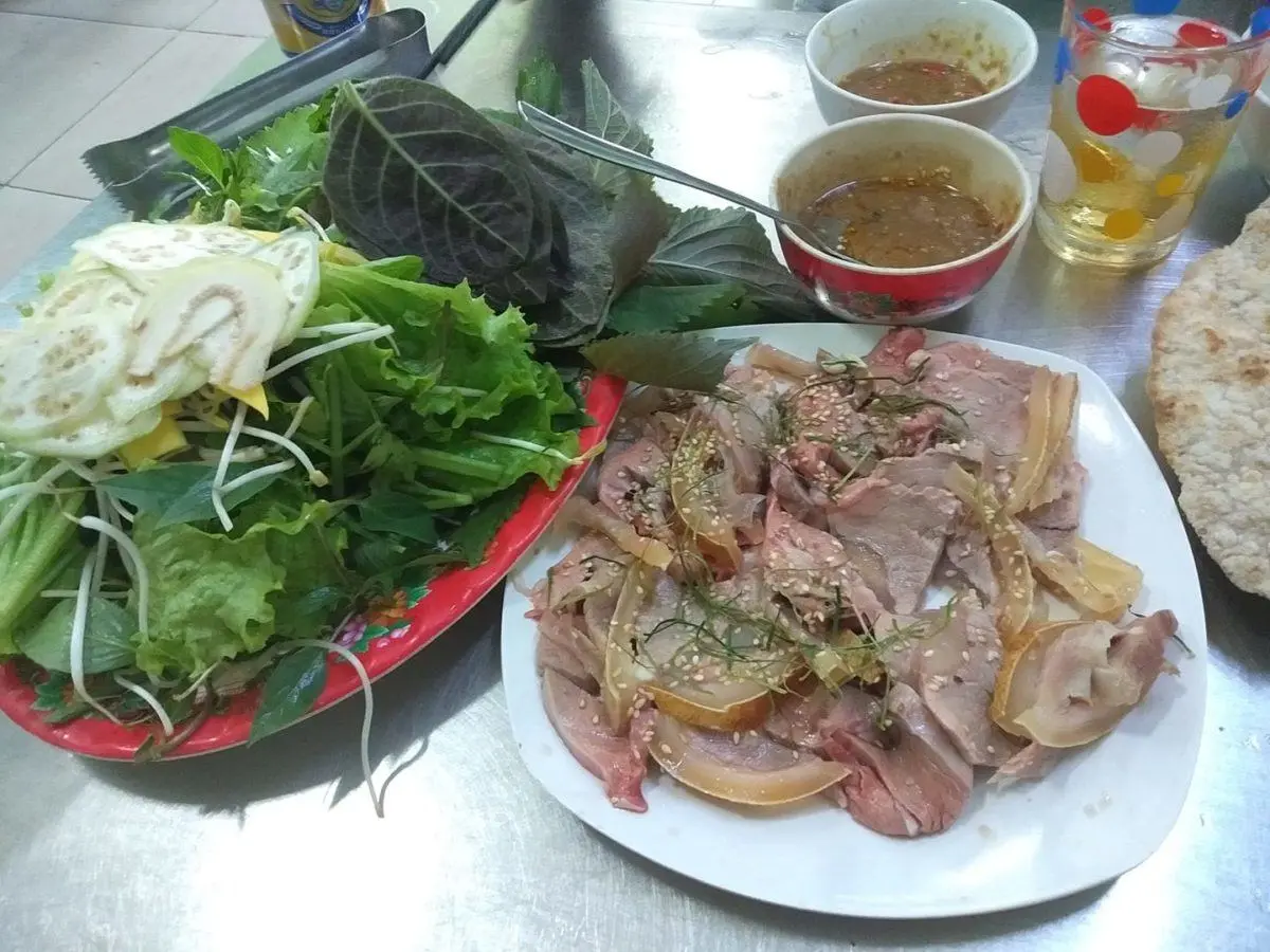 B&ecirc; thui L&atilde;o Hạc Đ&agrave; Nẵng - B&ecirc; thui dai gi&ograve;n, thơm ngon tại Đ&agrave; Nẵng 4