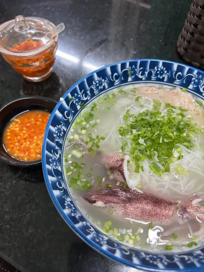 Bún quậy Đà Nẵng: Trải nghiệm đậm vị biển giữa lòng phố 8