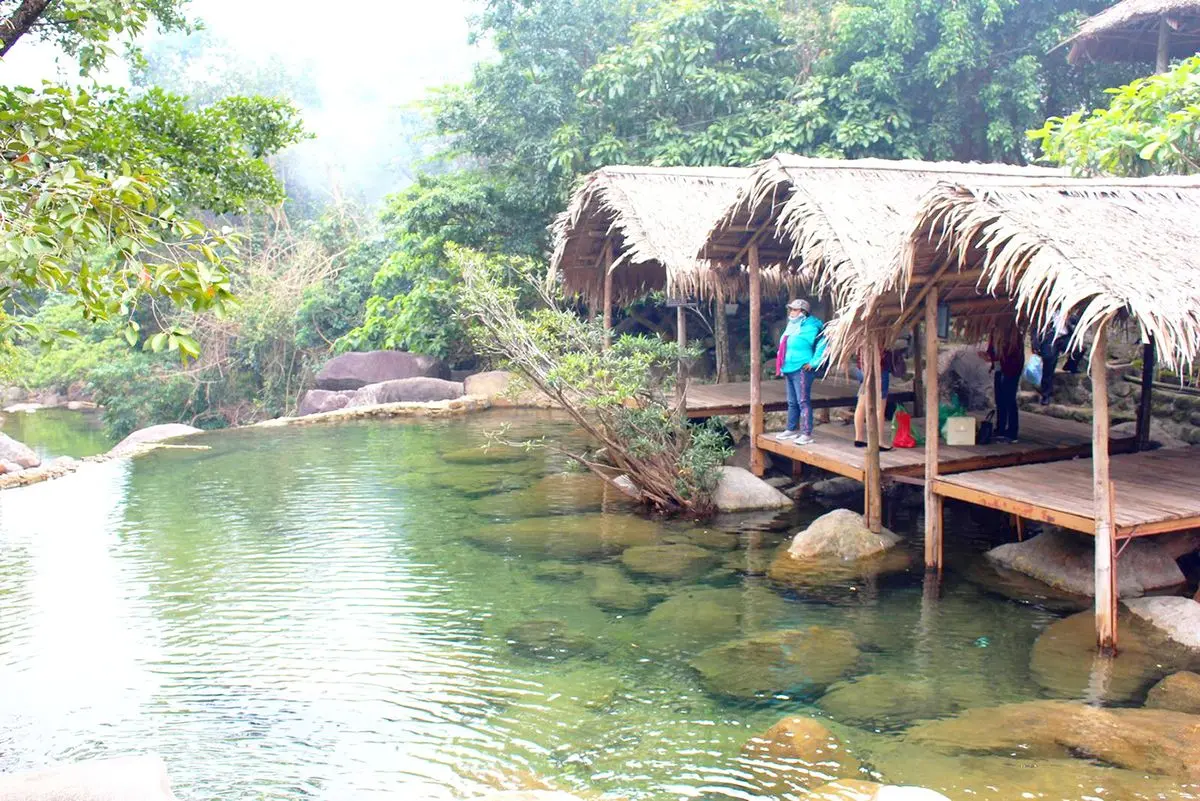Cafe Suối Lương Đ&agrave; Nẵng - Tiệm tr&agrave; b&ecirc;n bờ suối 2