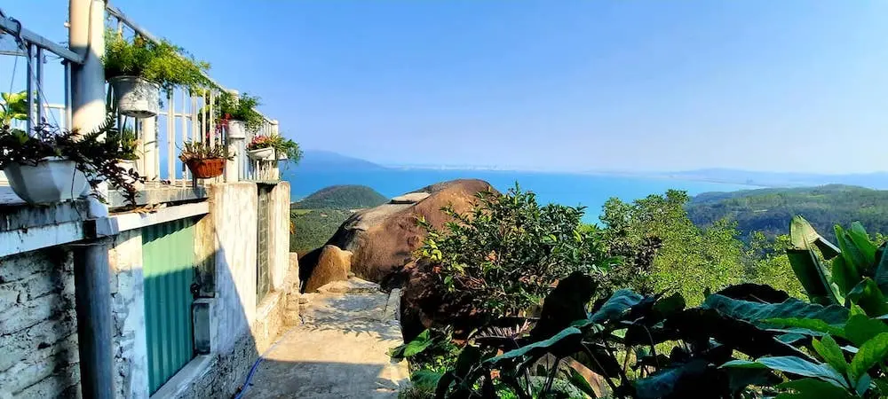 Ch&ecirc;nh v&ecirc;nh giữa thi&ecirc;n nhi&ecirc;n bạt ng&agrave;n Đ&egrave;o Hải V&acirc;n tại H&ograve;n Cụ R&ugrave;a Đ&agrave; Nẵng 9
