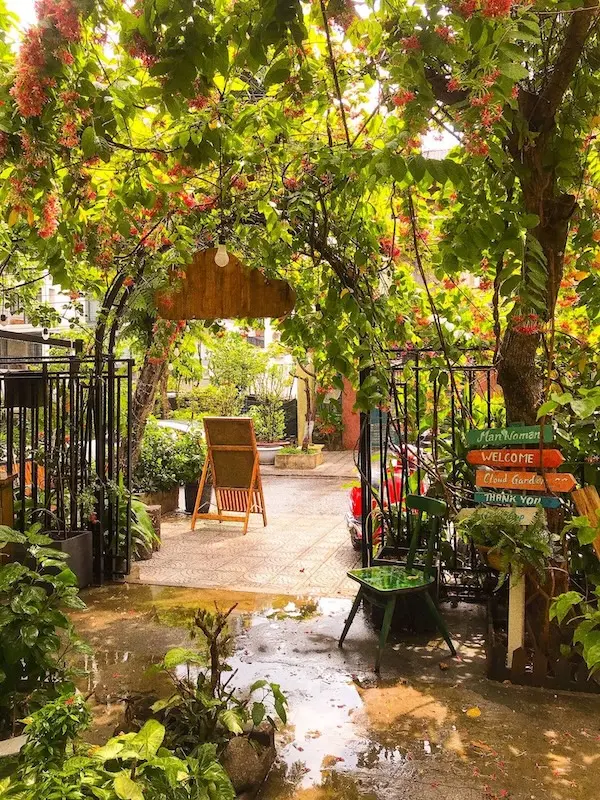 Cloud Garden Coffee Shop &ndash; Trải nghiệm c&agrave; ph&ecirc; hồ c&aacute; Koi lạ mắt tại Đ&agrave; Nẵng 6