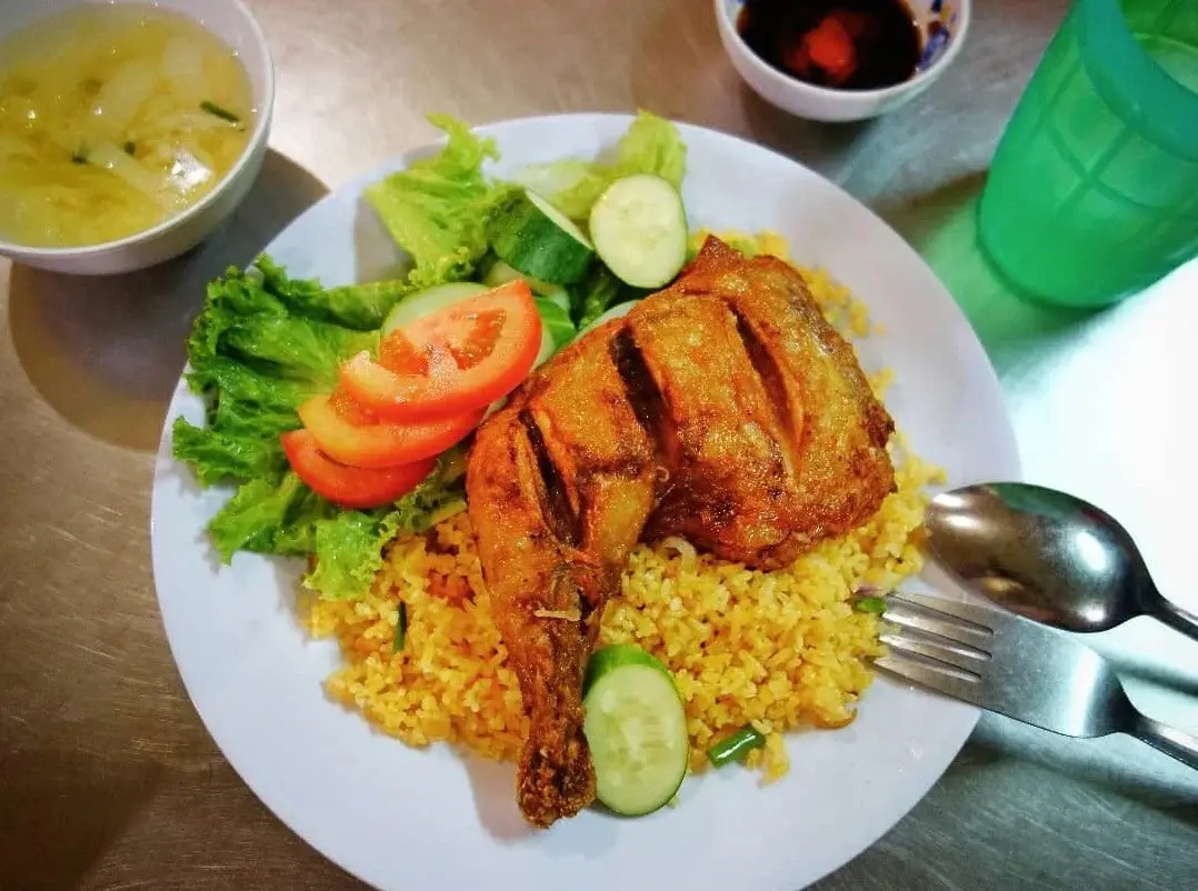 Cơm g&agrave; Đ&agrave; Nẵng - M&oacute;n ngon Đ&agrave; Th&agrave;nh tưởng lạ m&agrave; quen, ngỡ quen m&agrave; lạ 3
