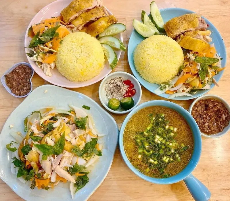 Cơm g&agrave; Đ&agrave; Nẵng - M&oacute;n ngon Đ&agrave; Th&agrave;nh tưởng lạ m&agrave; quen, ngỡ quen m&agrave; lạ 9