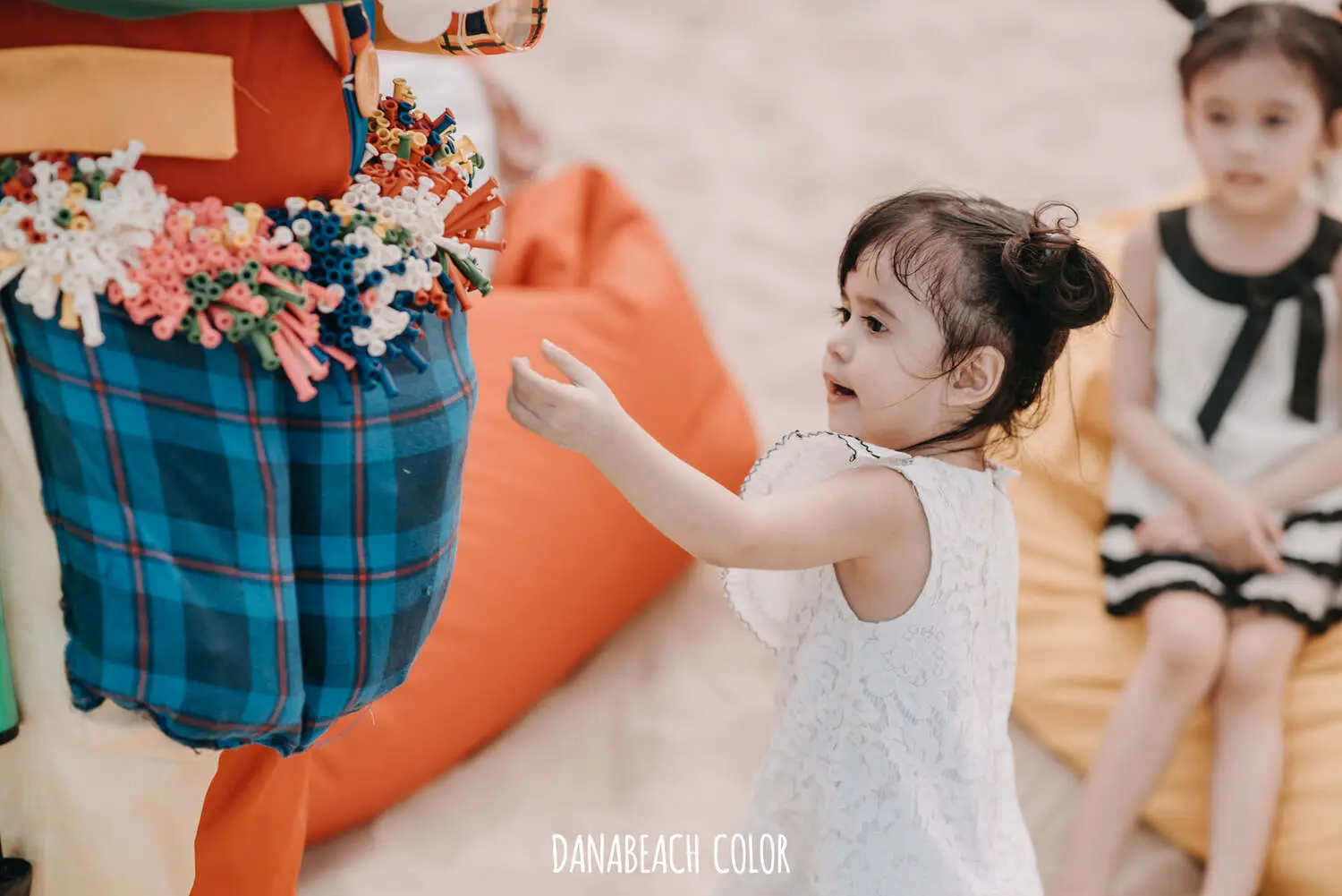 Danabeach Color - Qu&aacute;n c&agrave; ph&ecirc; b&atilde;i biển độc đ&aacute;o giữa l&ograve;ng Đ&agrave; Nẵng 23