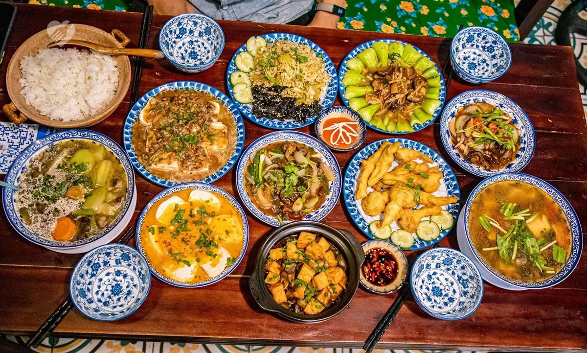 Điểm danh 6 qu&aacute;n ăn trưa Đ&agrave; Nẵng ngon b&aacute; ch&aacute;y 6