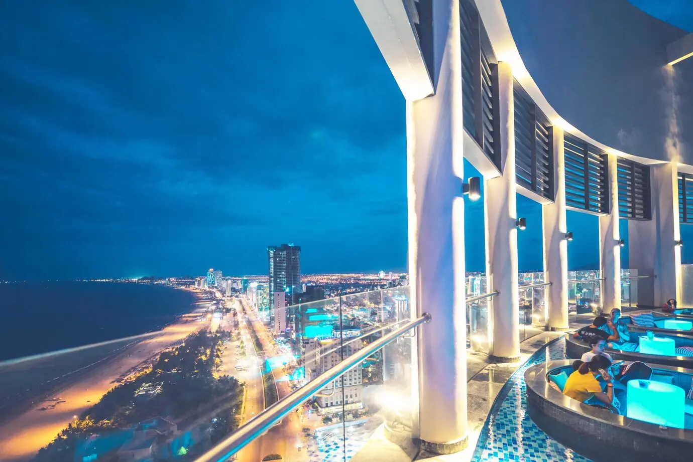 Đừng bỏ qua Horizon Bar Da Nang - Điểm thư gi&atilde;n l&yacute; tưởng 4