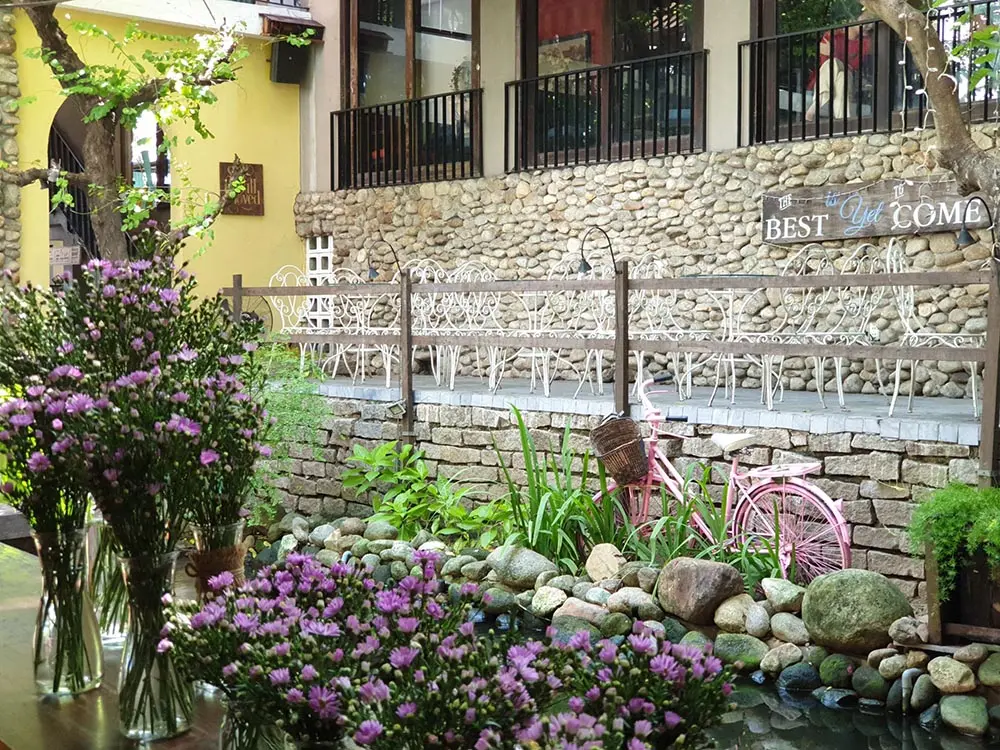 Dừng ch&acirc;n nơi qu&aacute;n cafe Mộc Mi&ecirc;n Đ&agrave; Nẵng với kh&ocirc;ng gian tươi m&aacute;t giữa l&ograve;ng Đ&agrave; Th&agrave;nh 5