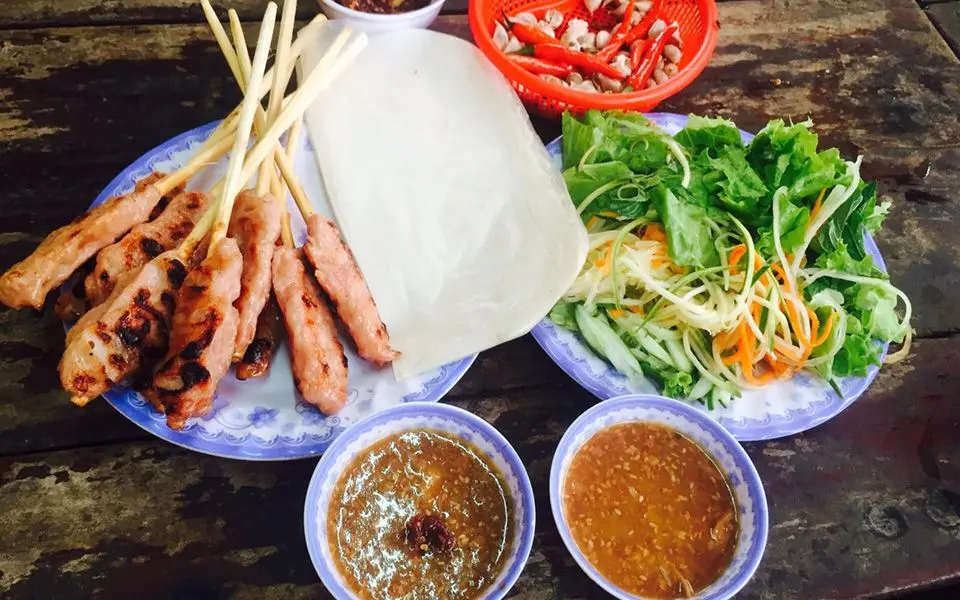 Gh&eacute; ngay top 6 qu&aacute;n b&uacute;n thịt nướng nem lụi Đ&agrave; Nẵng thưởng thức đặc sản 9