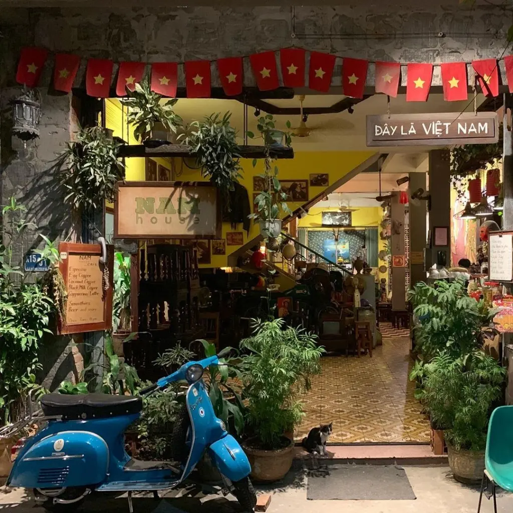 Gh&eacute; thăm NAM house Coffee - Ng&ocirc;i nh&agrave; cổ k&iacute;nh giữa l&ograve;ng Đ&agrave; Nẵng 6