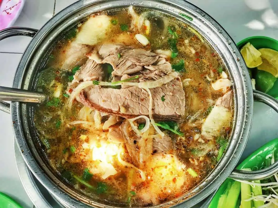 Ghé Thưởng Thức Đặc Sản Tại Lẩu bò Sáu Hưng – Quán Lẩu Bò Nức Tiếng Đà Nẵng 5