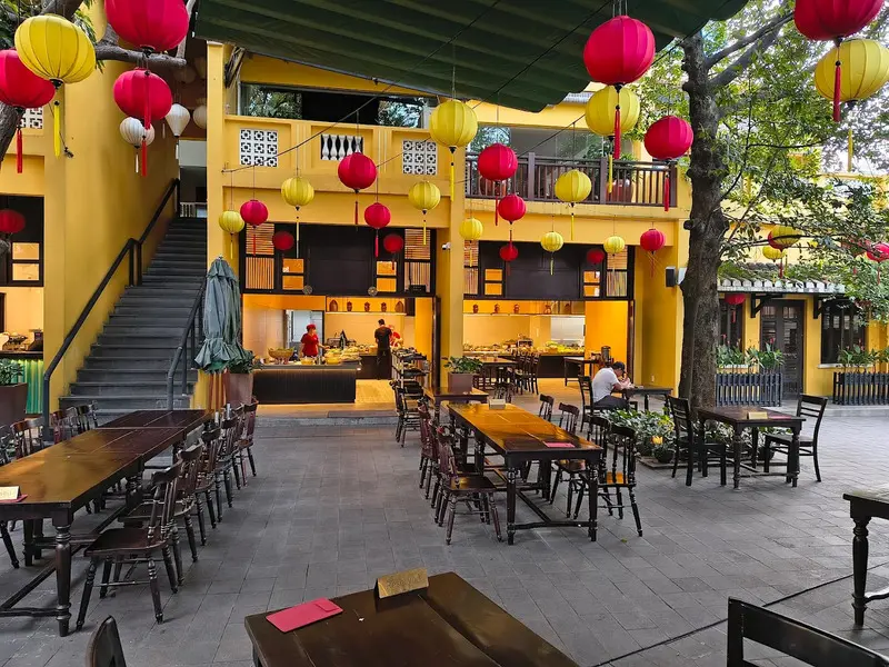 Gợi &yacute; 18 nh&agrave; h&agrave;ng Đ&agrave; Nẵng ngon, kh&ocirc;ng gian đẹp nhất 17