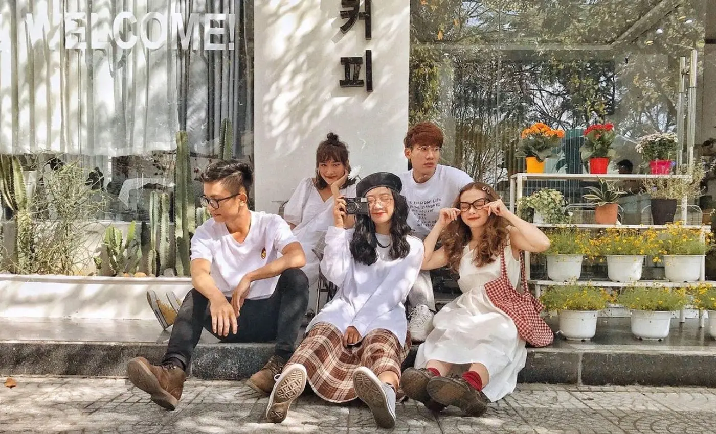 Hạ c&aacute;nh KAKAO KAFE &ndash; Nơi ra đời những bộ ảnh đậm chất H&agrave;n 18