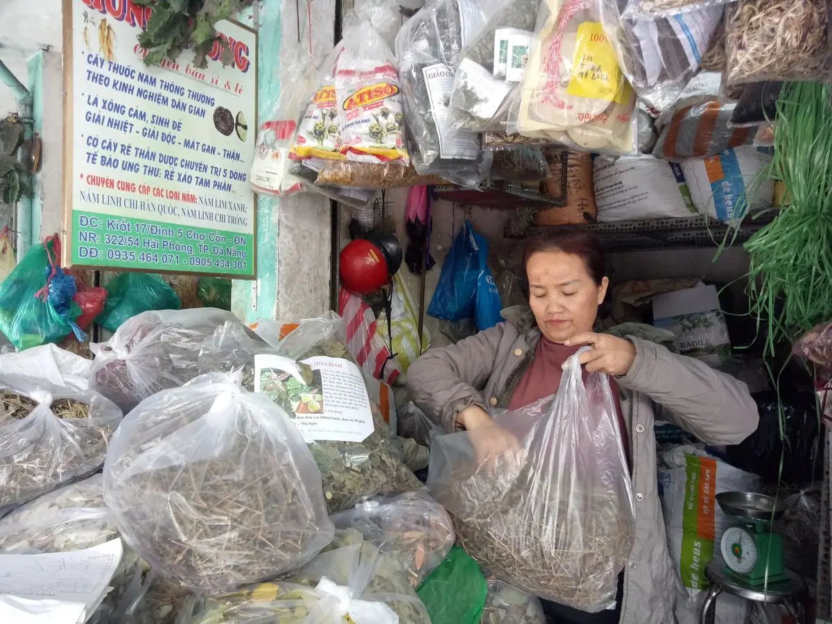 Kinh nghiệm c&agrave;n qu&eacute;t chợ Cồn Đ&agrave; Nẵng, kh&aacute;m ph&aacute; thi&ecirc;n đường ẩm thực 3