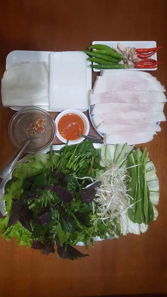Muốn t&igrave;m qu&aacute;n b&aacute;nh tr&aacute;ng cuốn thịt heo Đ&agrave; Nẵng chuẩn vị phải bỏ t&uacute;i ngay danh s&aacute;ch n&agrave;y 9