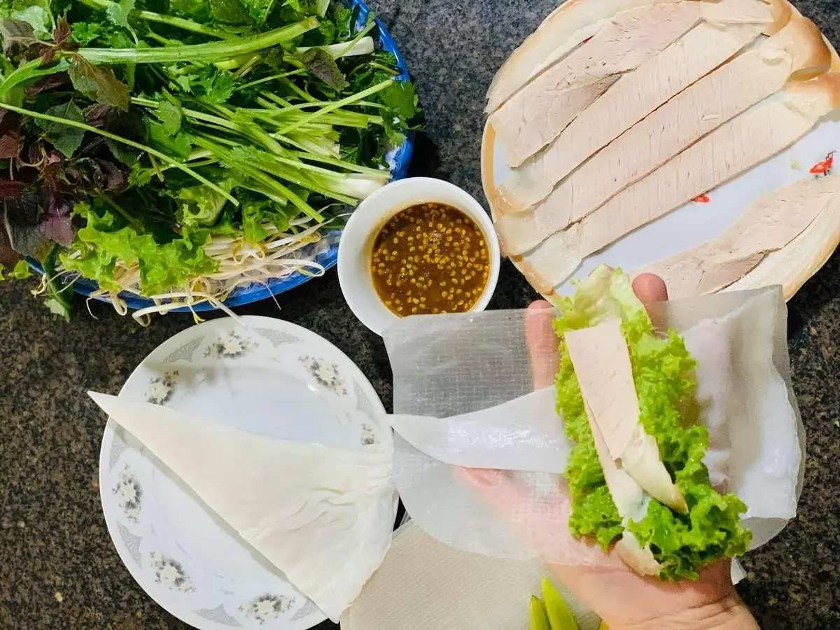 Muốn t&igrave;m qu&aacute;n b&aacute;nh tr&aacute;ng cuốn thịt heo Đ&agrave; Nẵng chuẩn vị phải bỏ t&uacute;i ngay danh s&aacute;ch n&agrave;y 8