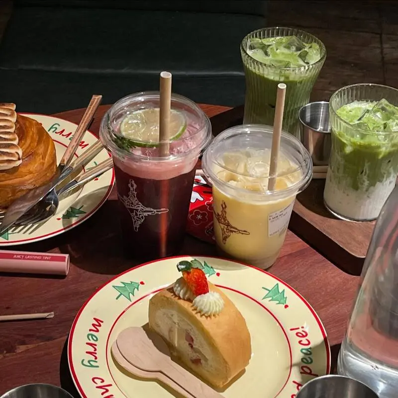 P Coffee: Kh&ocirc;ng gian cafe sang trọng giữa l&ograve;ng Đ&agrave; Nẵng 9