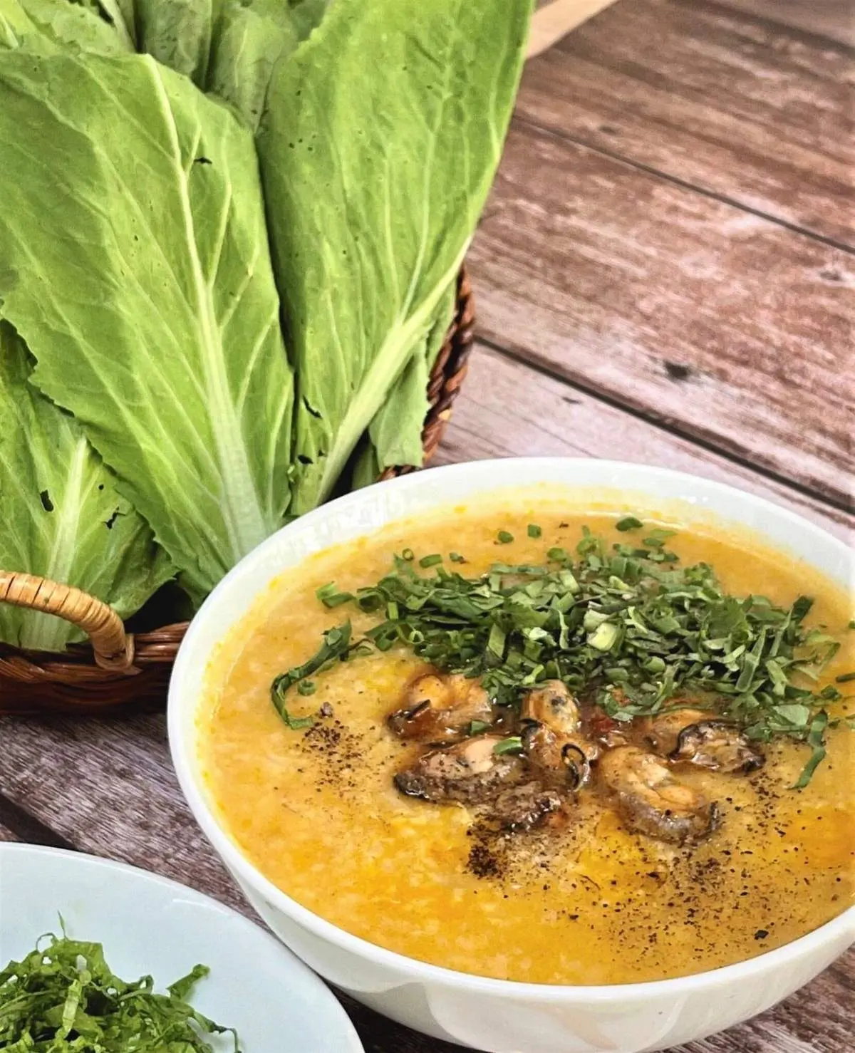 Qu&aacute;n H&agrave;u Ti&ecirc;n Sơn -Thưởng thức đặc sản h&agrave;u thứ thiệt ngay Đ&agrave; Nẵng 5