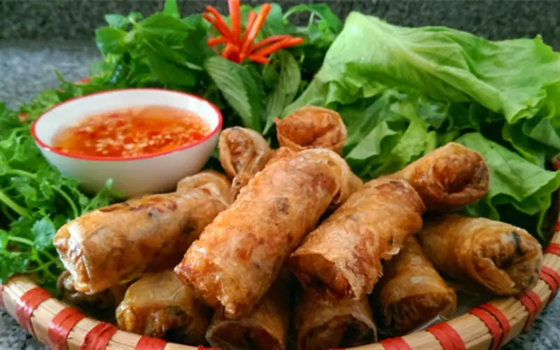 Ram cuốn cải Đ&agrave;o Duy Từ - Ẩm thực độc đ&aacute;o tại Th&agrave;nh phố Đ&agrave; Nẵng 5